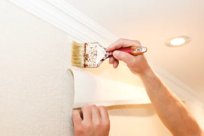 Pose de papier peint à Ury — revêtements muraux et toiles de verre